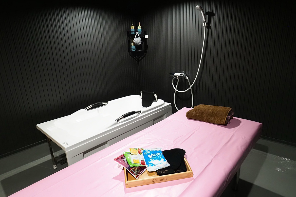 アカスリの施術部屋